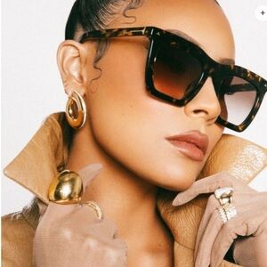 DEZI Fall Back Square Black Frame Sunglasses Unused Designer Ex Condition